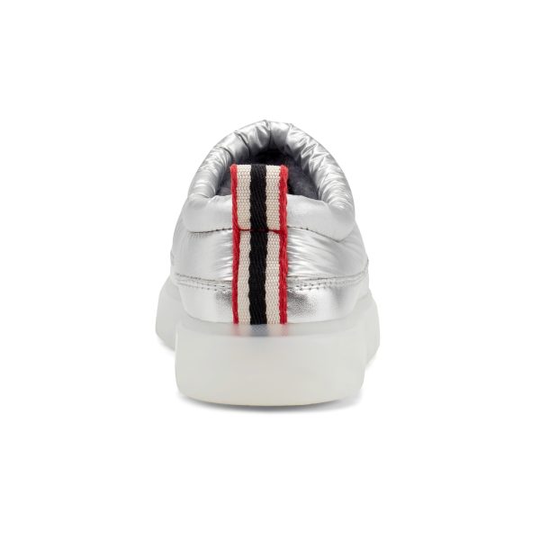 Big Kids Cody Lug Sole Insulated Water Resistant Slip-on Shoes